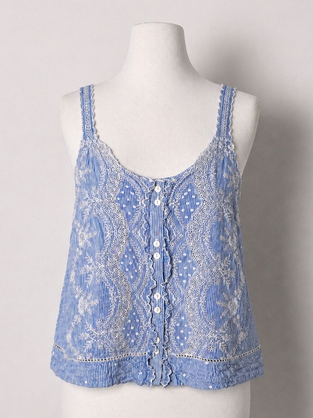 SUNDANCE Catalog Lea Kerchief Camisole Embroidered Eyelet Top Size M Blue Dainty